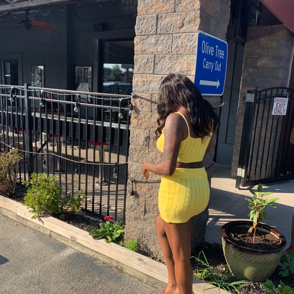 Yellow two piece - Picture 2 of 2